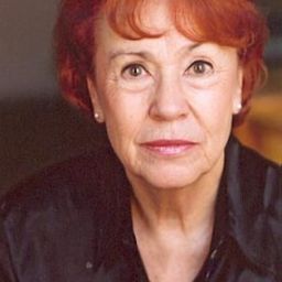 Annemone Haase 飾演 Marianne Bacher