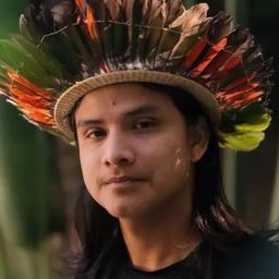 Bitaté Uru-Eu-Wau-Wau 飾演 Self