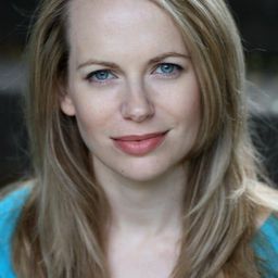 Annabel Wright 飾演 Lt. Ellen Abramowitz