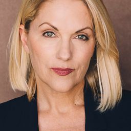 Mandy June Turpin 飾演 Dale's Girlfriend