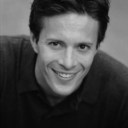 John Lawrence 飾演 Big Daddy