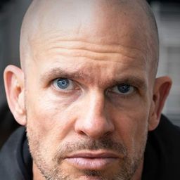 Ryan Oliva 飾演 The Diabolical