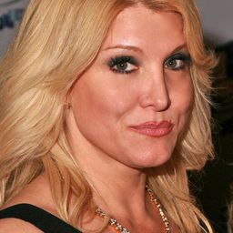 Sheila Lussier - 陌生荒漠演員 飾演Bill's Wife