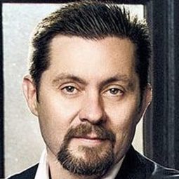 Ramón Campos - 凶屋32編劇