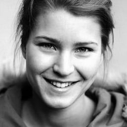 Ane Ulimoen Øverli 飾演 Cashier