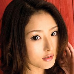 真宮梨沙子 飾演 