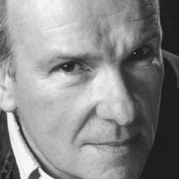 Thomas Wheatley 飾演 Sir Nathaniel