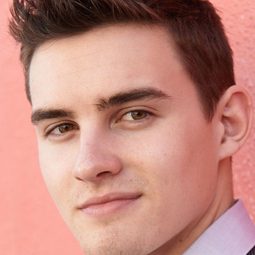 米高莊士頓 - 荒野狂屠演員 飾演Noah Halsey