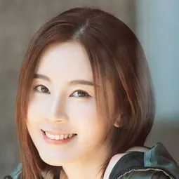 傅穎 - 至尊無賴演員 飾演Madam Chong