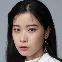 円井 わん 飾演 