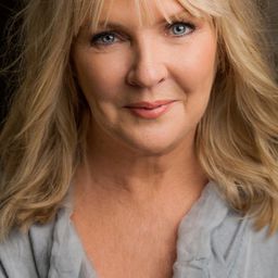 Aileen Beale - 無限演員 飾演Tech D