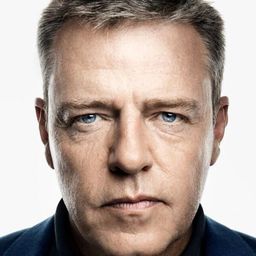 Suggs 飾演 Himself