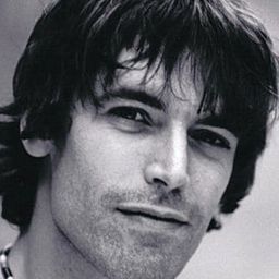 Fabian Joest Passamonte 飾演 Casino Manager