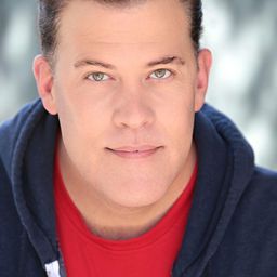 Robert Kestler 飾演 Background