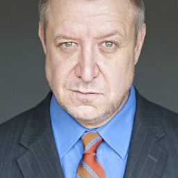 保羅·雷 飾演 Phil