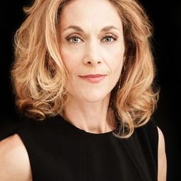 Sara Bertelà 飾演 Annarita Rinalduzzi