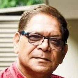 莫漢·喬希 飾演 Father