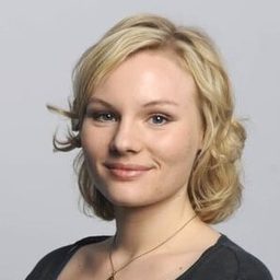 羅莎莉·托馬斯 飾演 Maria