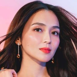 凱瑟琳·柏納多 - 巴塞隆拿：未訴的衷情演員 飾演Mia dela Torre