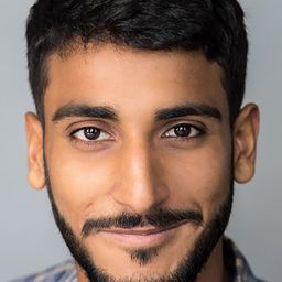 Akshay Khanna 飾演 Salim Shah