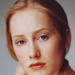 Tamara Hope 飾演 Jan Henle
