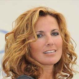 Natacha Amal - Kiss and Cry演員 飾演Eva