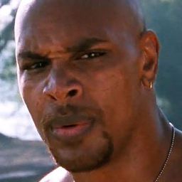 Lynn 'Red' Williams 飾演 Jax