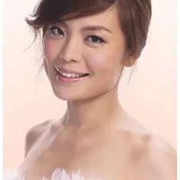 林慧倩 飾演 Siu-Ho's wife