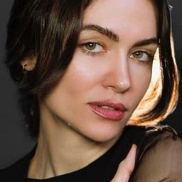 Sumaya Rida 飾演 Dania