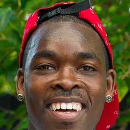 Theotis Beasley 飾演 