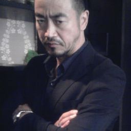 趙芳華 飾演 Hua Zirong