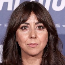 Carmen Ruiz - 父愁者聯盟演員 飾演Alicia