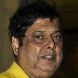 大衛·德旺 - Kyo Kii... Main Jhuth Nahin Bolta導演