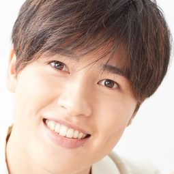 土屋神葉 飾演 Shuji Itō (voice)