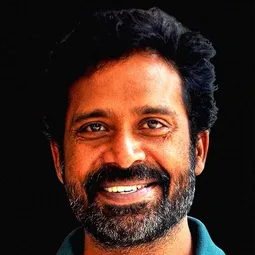 古魯·索馬桑達拉姆 飾演 District Collector