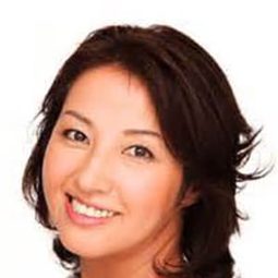 Mire Aika 飾演 Sanae Tatsuki