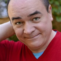 Craig Stevenson 飾演 Police Officer 3