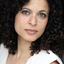 Sarah Kaminsky - 熊熊殺人出代誌編劇