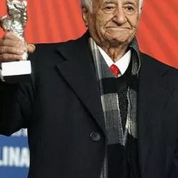 Ali-Asghar Shahbazi 飾演 Nader's Father