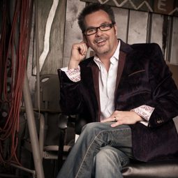 Dave Hoffman 飾演 Narrator (voice)