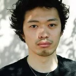 丸尾丸一郎 飾演 