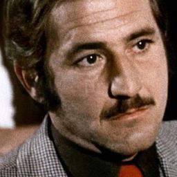 Roger Coggio 飾演 Elishama Levinsky