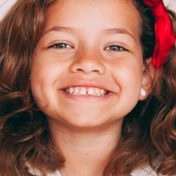 Naia García - 鐵匠毋欺演員 飾演Cristina