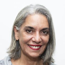 Tania Cypriano - 變出真性導演