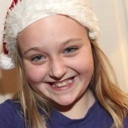 Rebecca Skogly 飾演 Nissejenta