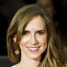 艾娜·克洛特 飾演 Waitress