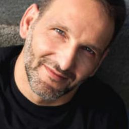 Carlo Guitto - 混然天成演員 飾演Aspirante cantante