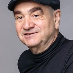 Gilles Tschudi 飾演 Father