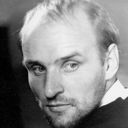 Anatoliy Solonitsyn 飾演 Writer