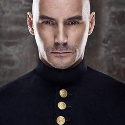 Grant Morrison 飾演 Them/Himself